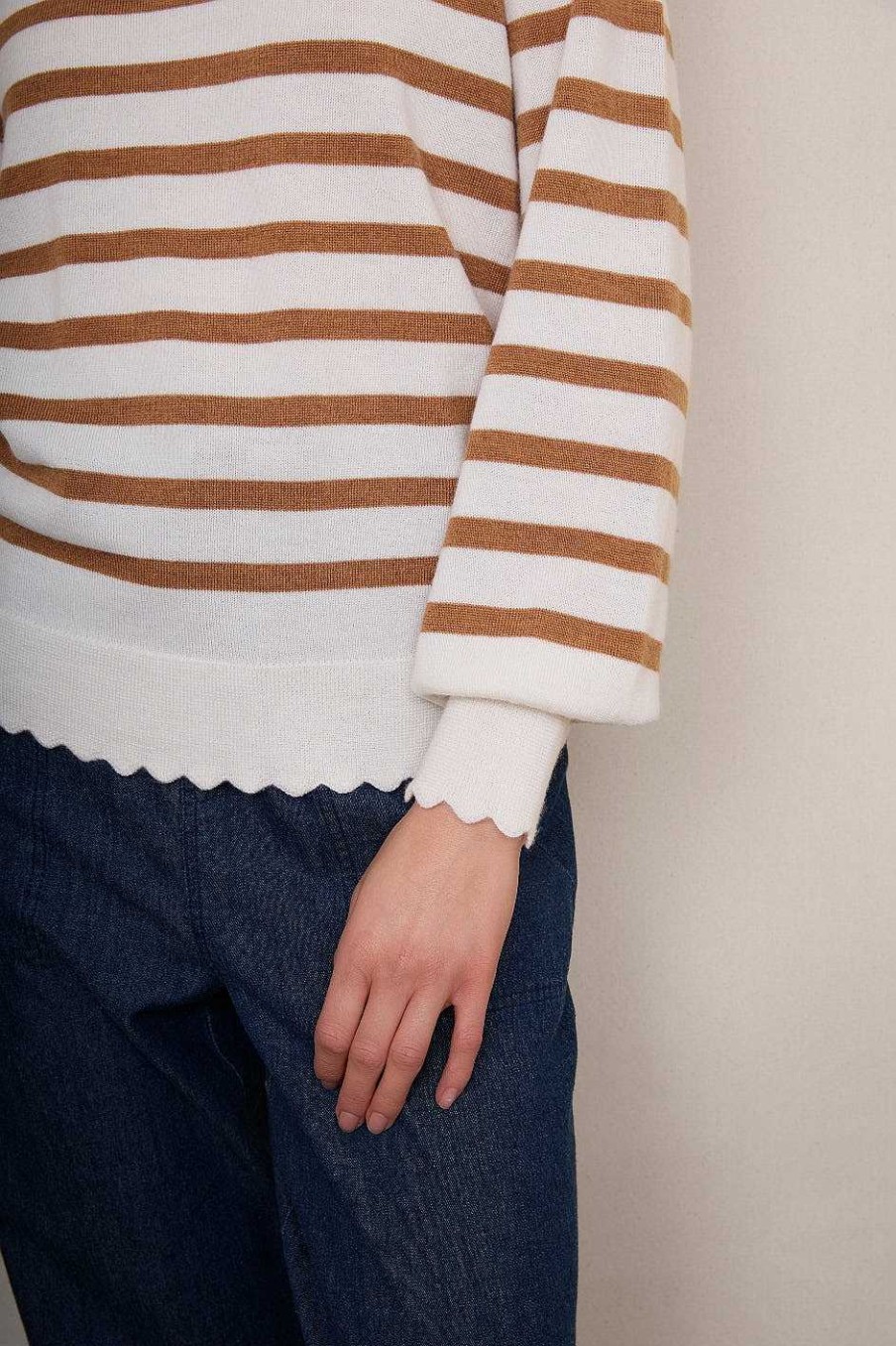 WYSE London Knitwear | Fleurine Scallop Jumper - Ivory/Caramel Stripe