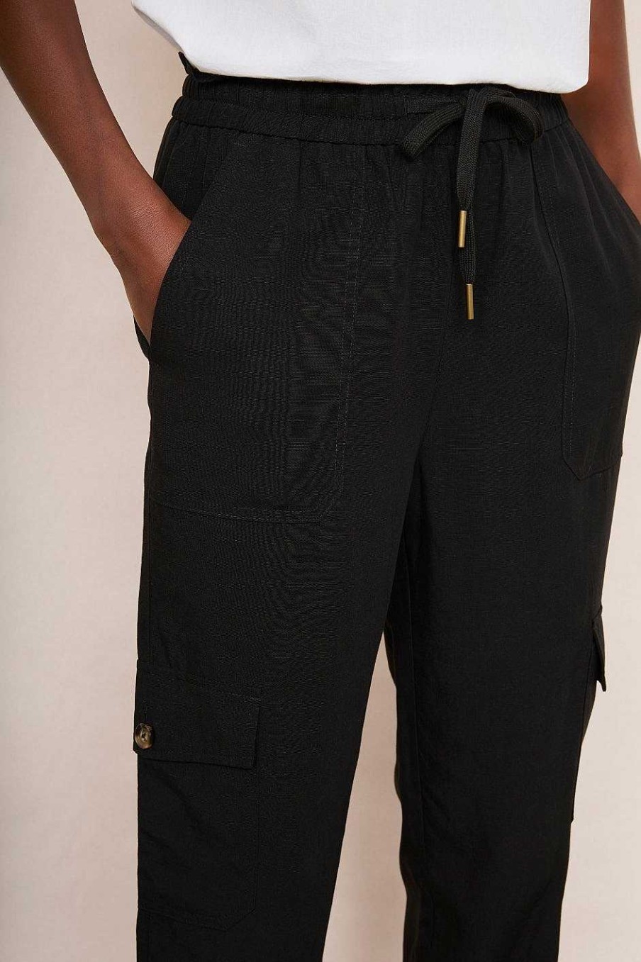 WYSE London Trousers | Aniyah Cargo Trouser - Black