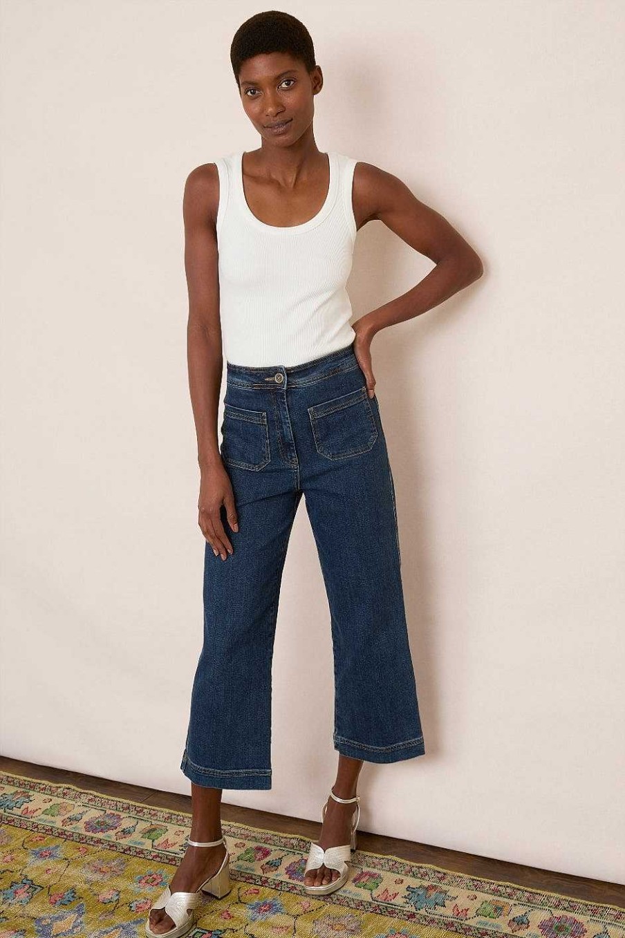 WYSE London Jeans | Allie Flare Cropped Jean - Rinse Wash