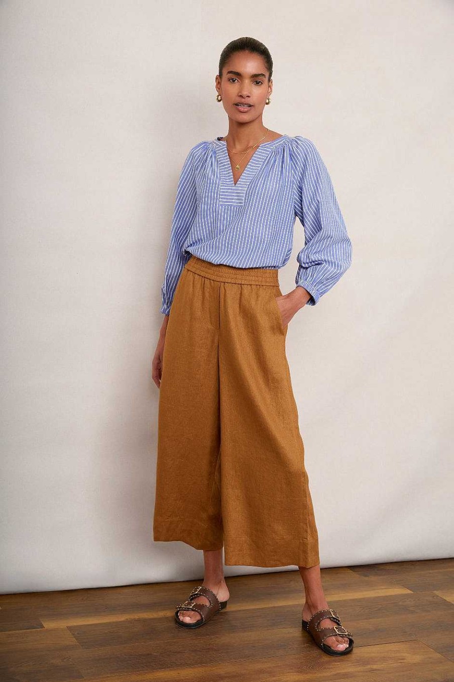 WYSE London Holiday | Alma Cropped Linen Trouser - Tan