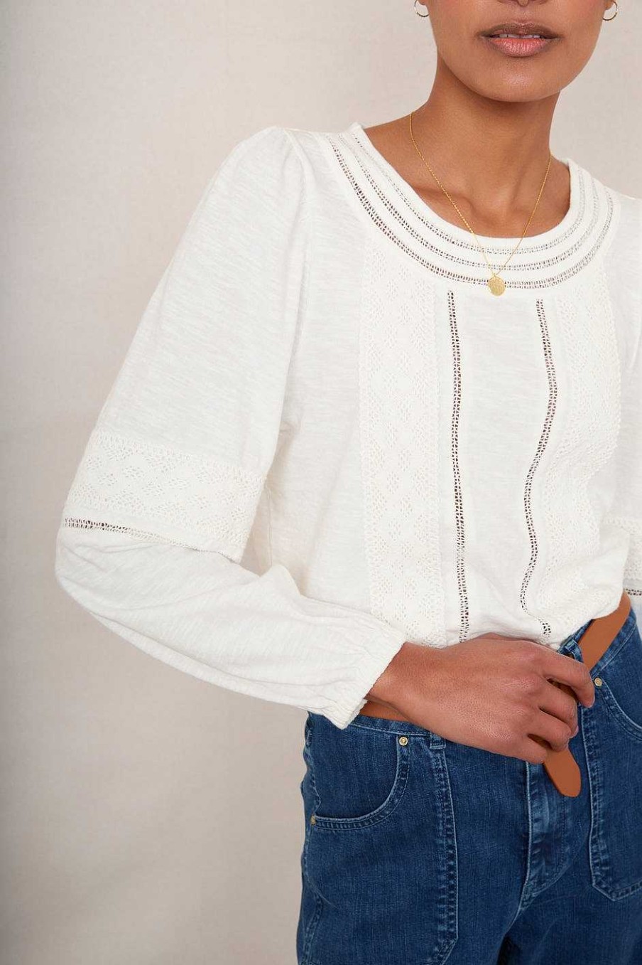 WYSE London Tops | Shellie Lace Top - Ivory