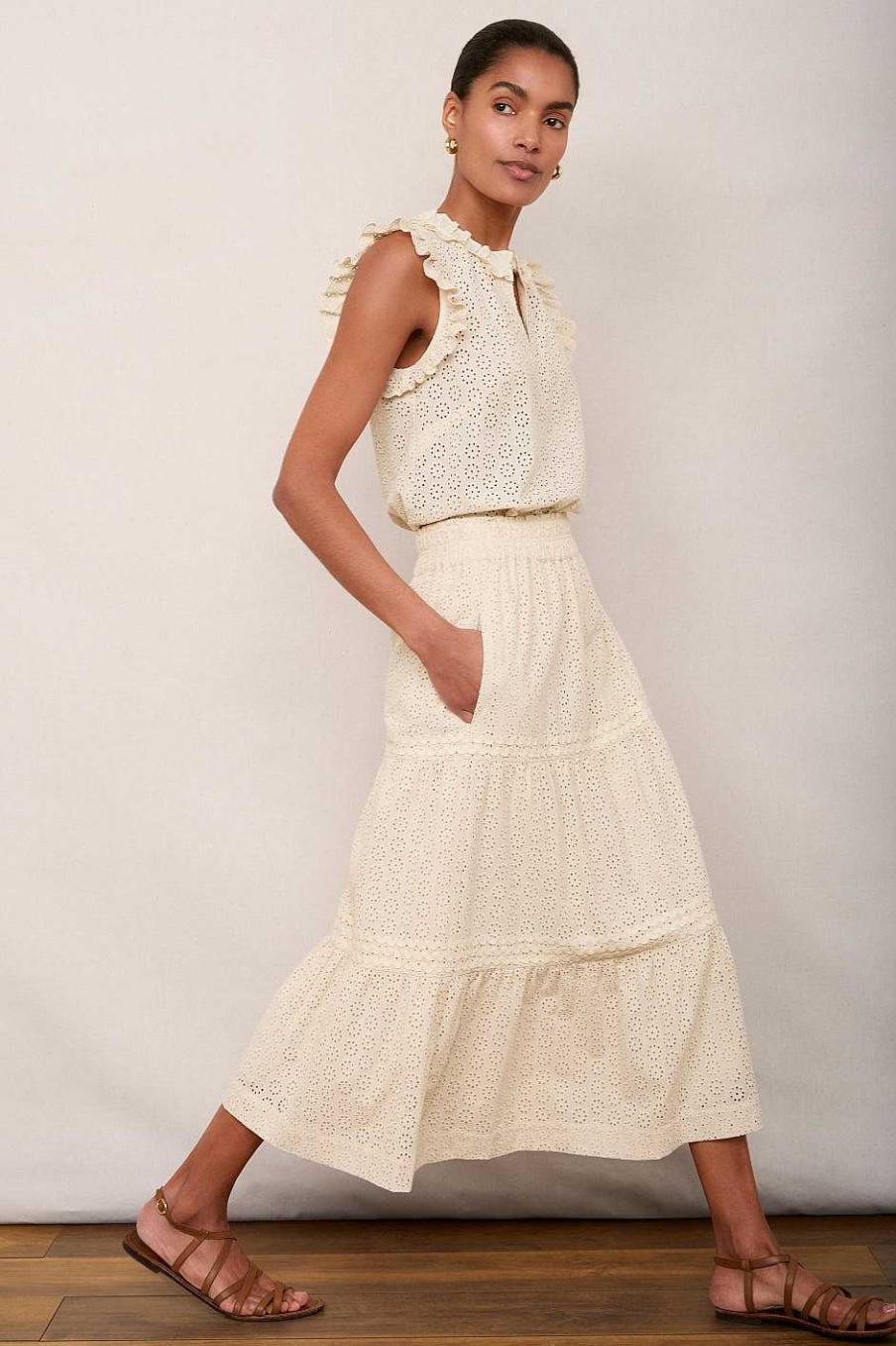 WYSE London Holiday | Felicity Broderie Skirt - Cream