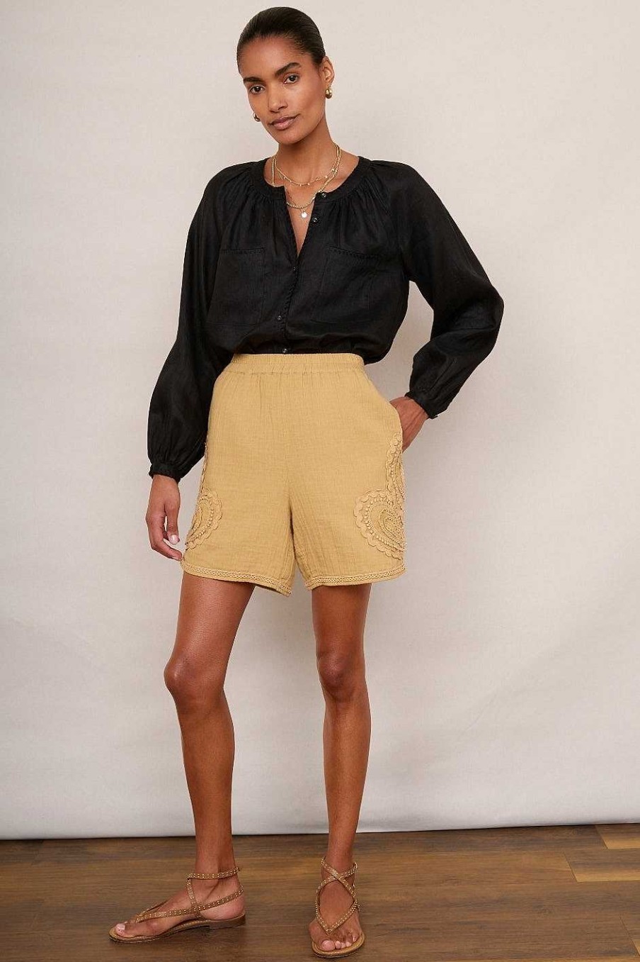 WYSE London Holiday | Annalee Double Gauze Short - Tan