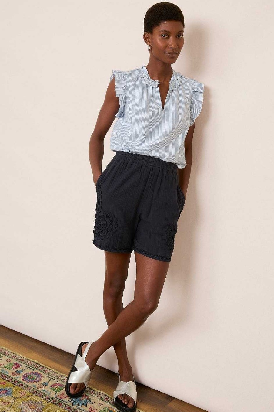 WYSE London Holiday | Annalee Double Gauze Short - Midnight