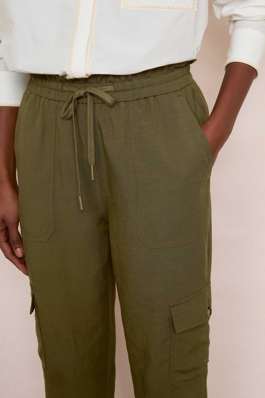 WYSE London Trousers | Aniyah Cargo Trouser - Khaki