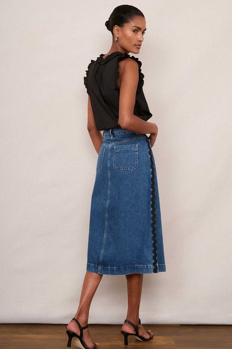 WYSE London Denim | Rylee Ric Rac Skirt - Light Wash