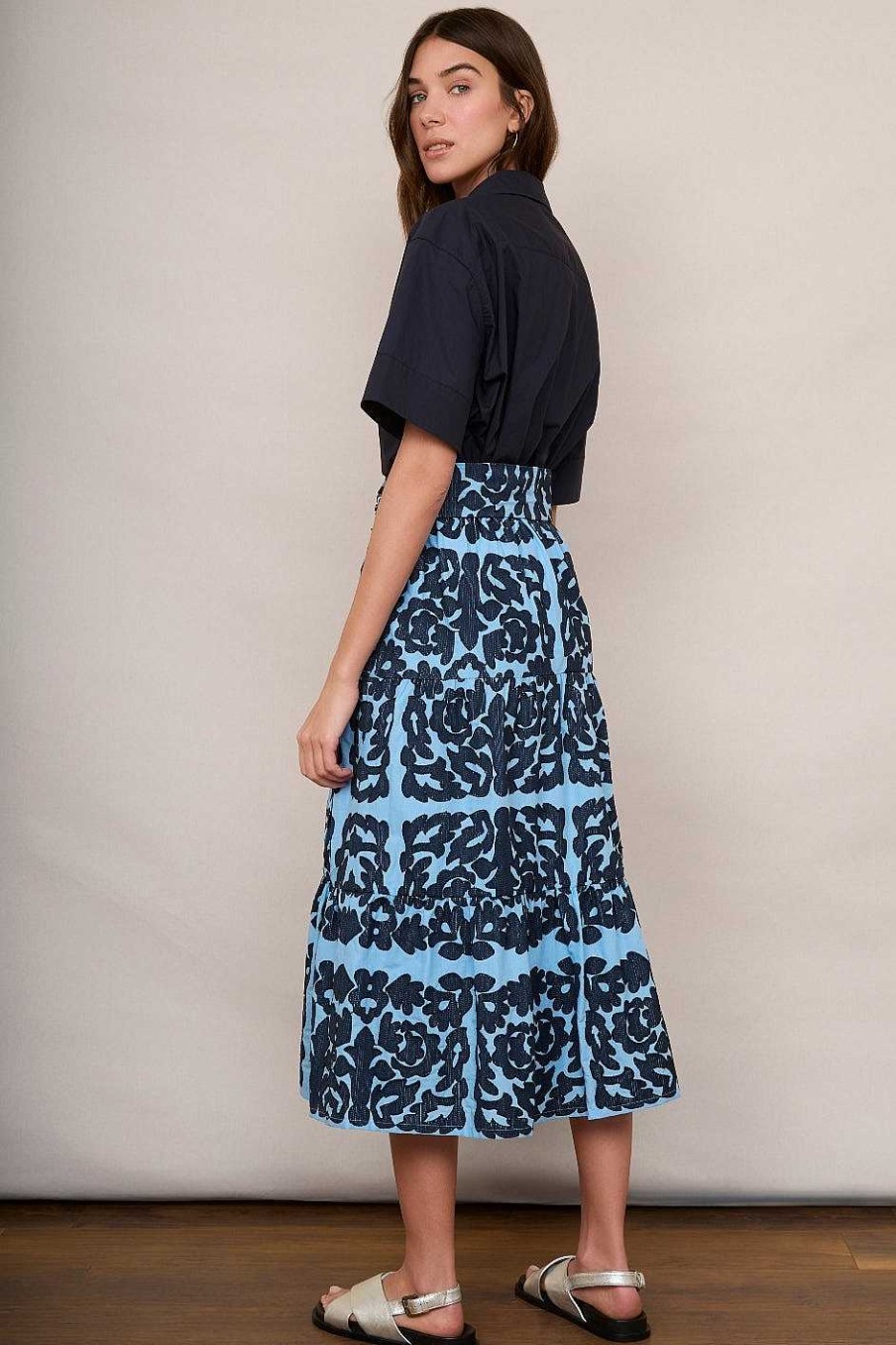 WYSE London Occasionwear | Brodie Embroidered Skirt - Blue/Midnight