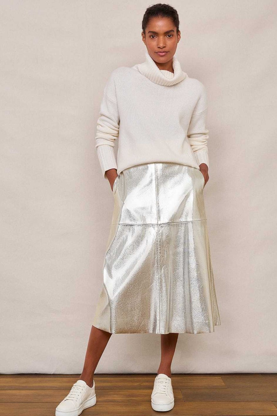 WYSE London Longer Lengths | Lateisha Faux Leather Skirt - Silver