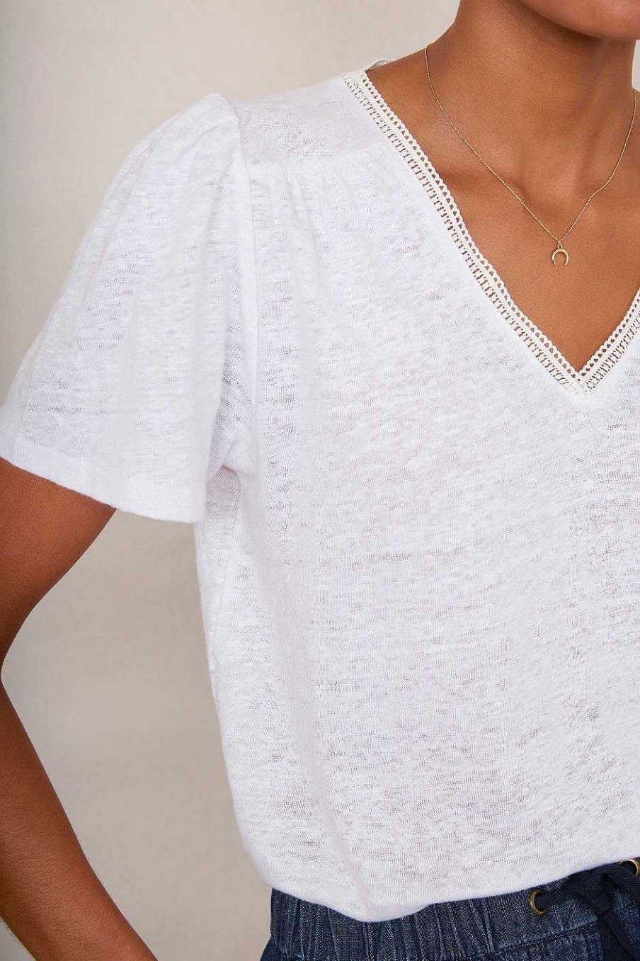 WYSE London Tops | Lily Lace Tee - White