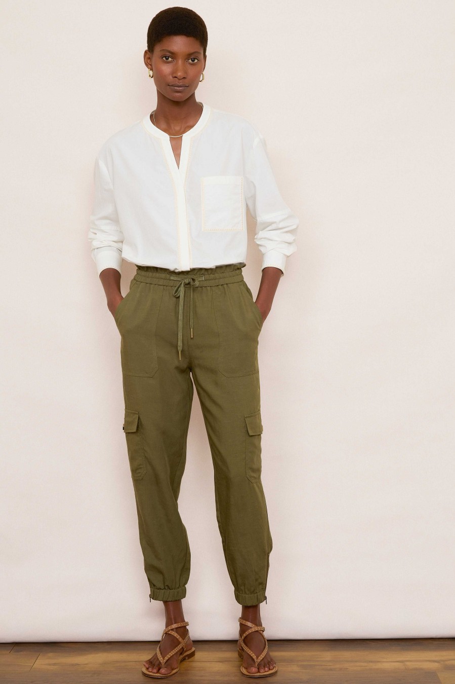 WYSE London Trousers | Aniyah Cargo Trouser - Khaki