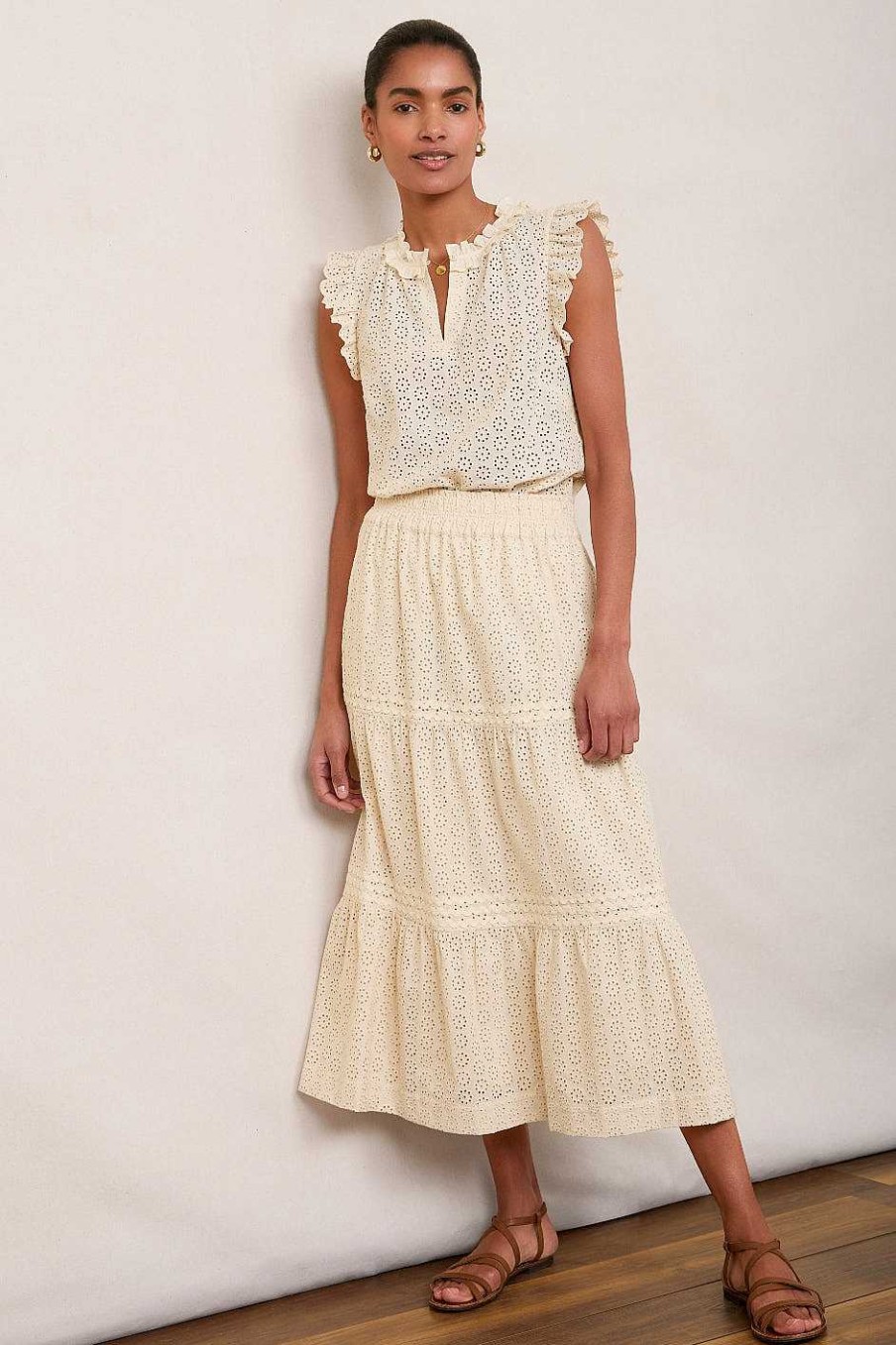 WYSE London Occasionwear | Felicity Broderie Skirt - Cream