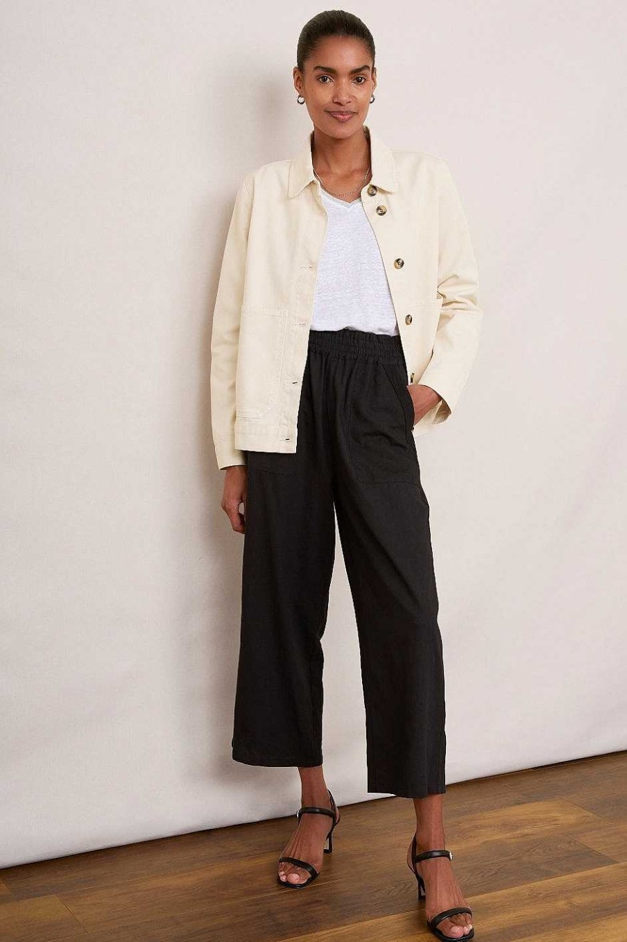 WYSE London Trousers | Martha Cropped Linen Trouser - Black