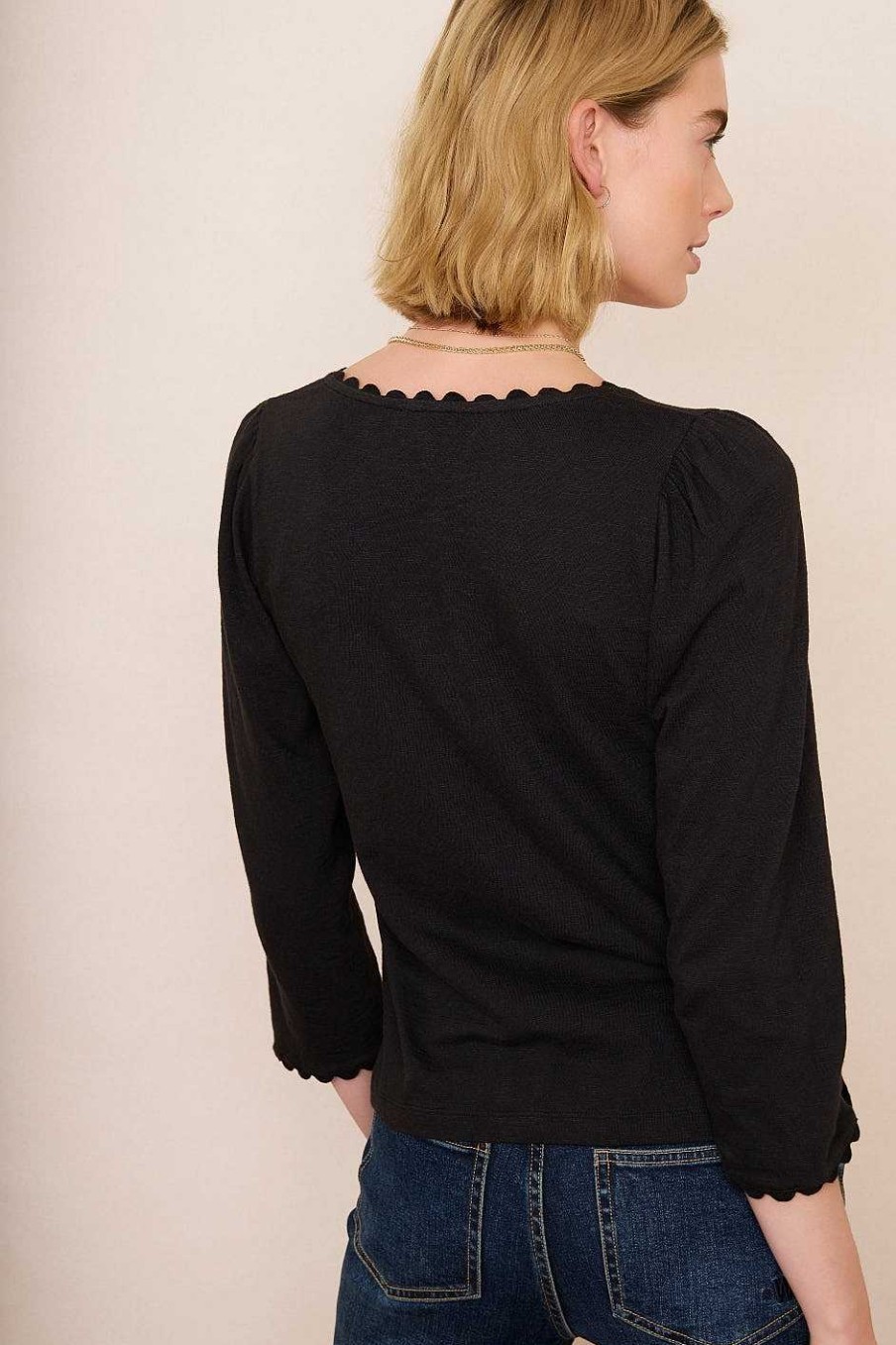 WYSE London Tops | Elyna Ric Rac 3/4 Sleeve Tee - Black