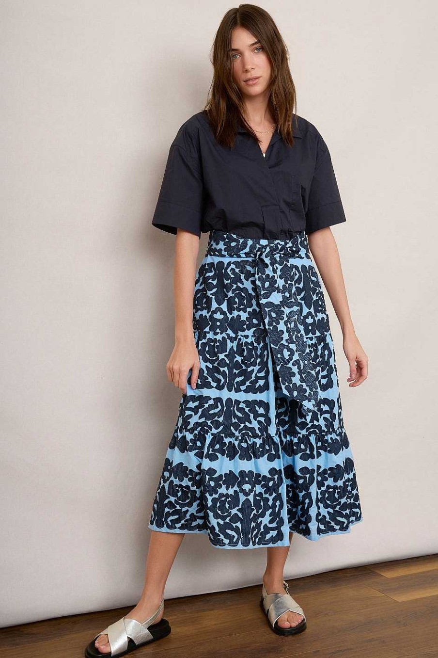 WYSE London Skirts | Brodie Embroidered Skirt - Blue/Midnight