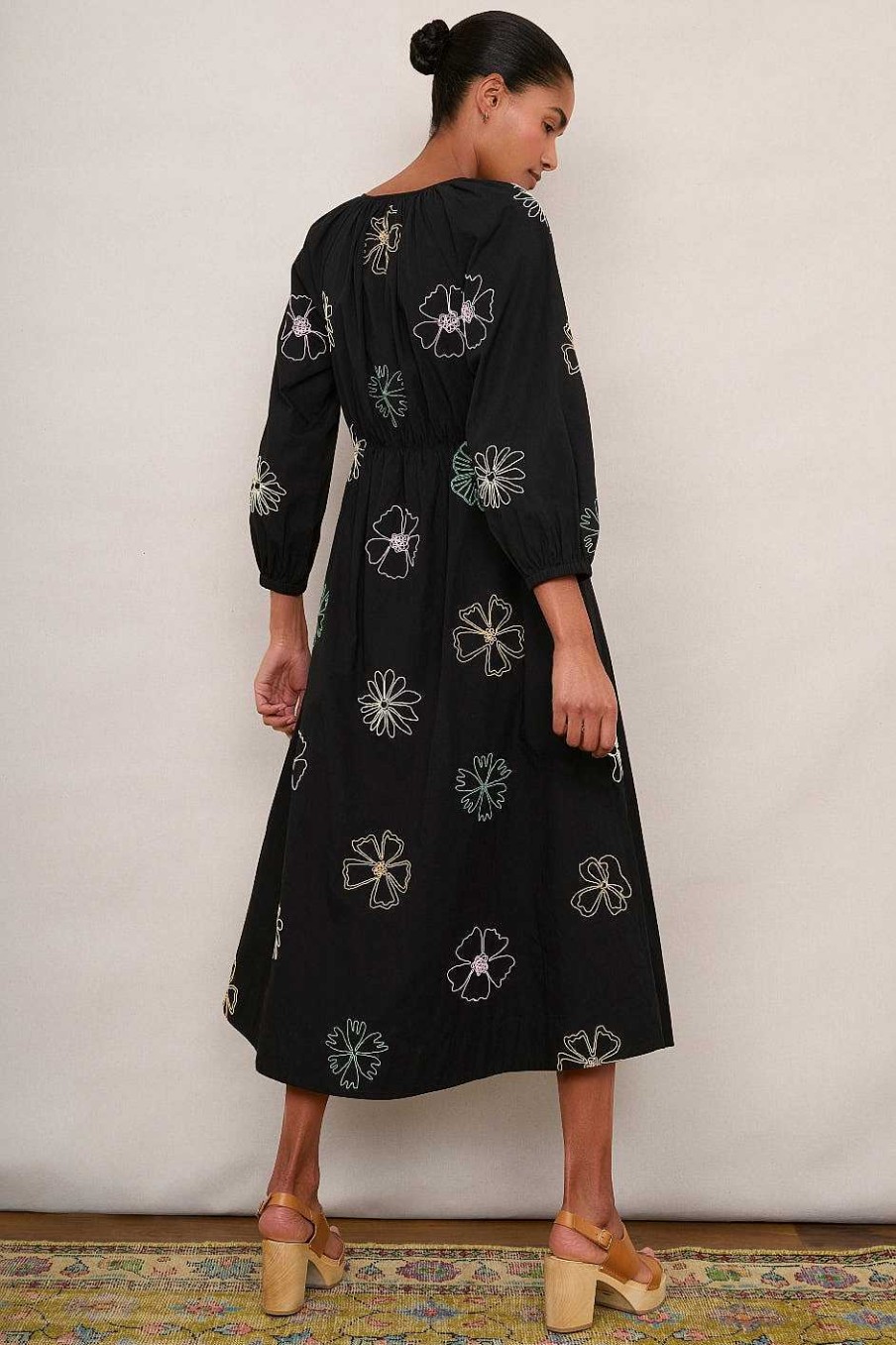 WYSE London Dresses & Jumpsuits | Amber Embroidered Dress - Black