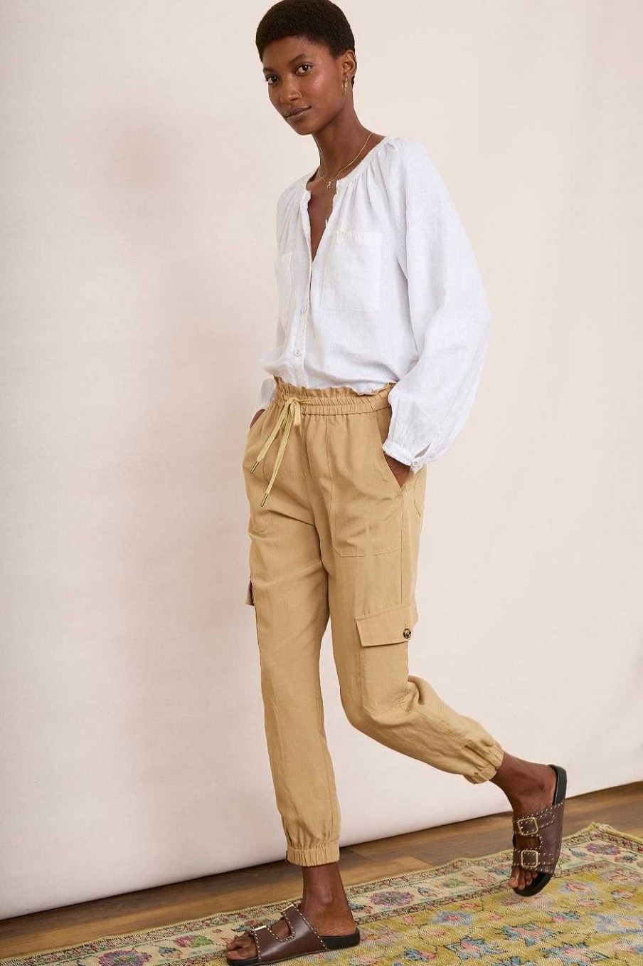 WYSE London Trousers | Aniyah Cargo Trouser - Tan